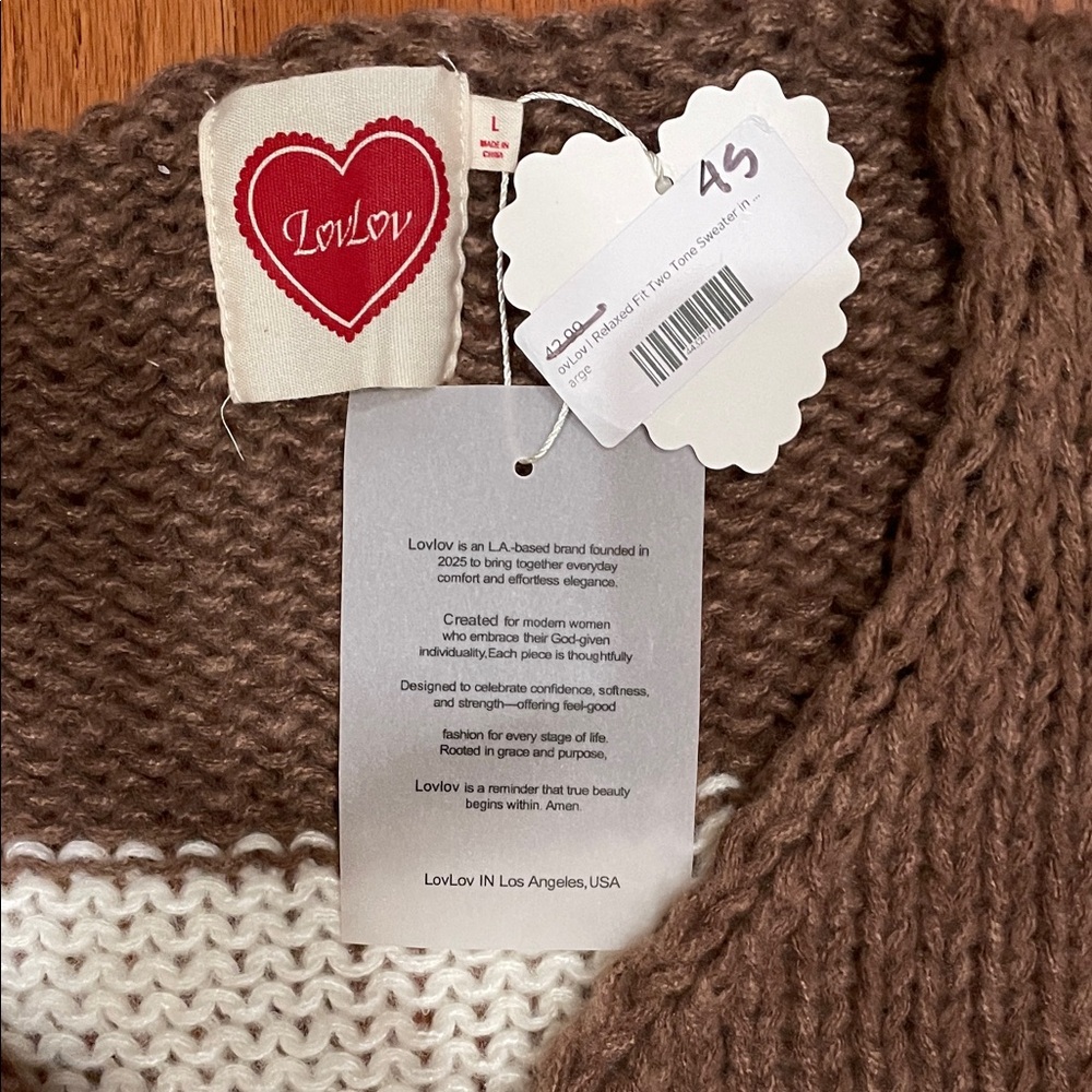 LovLov Cozy V-Neck Sweater large in Brown and Cream Stripes boutique - Picture 3 of 5